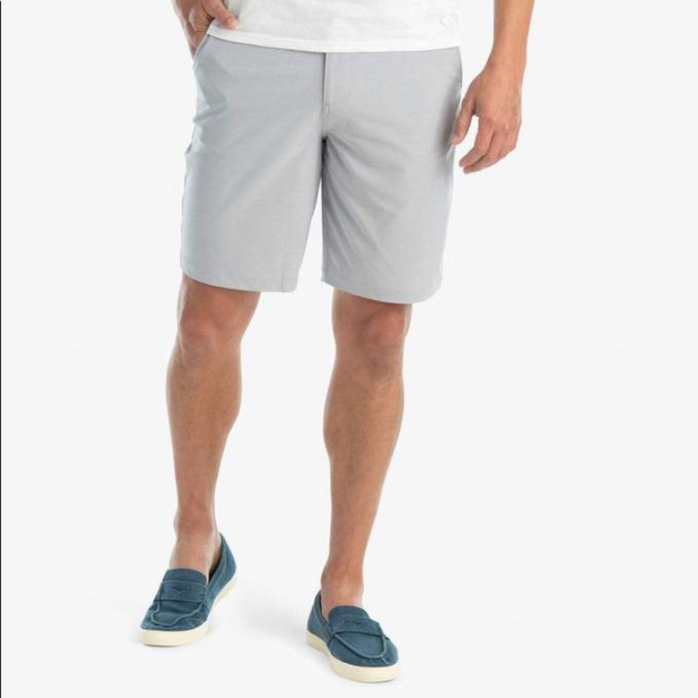 johnnie O Light Grey Shorts Size 30